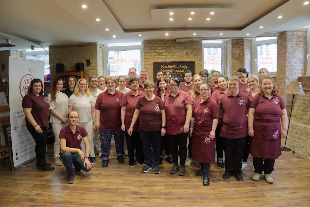 Nem Adom Fel Kávézó és Étterem