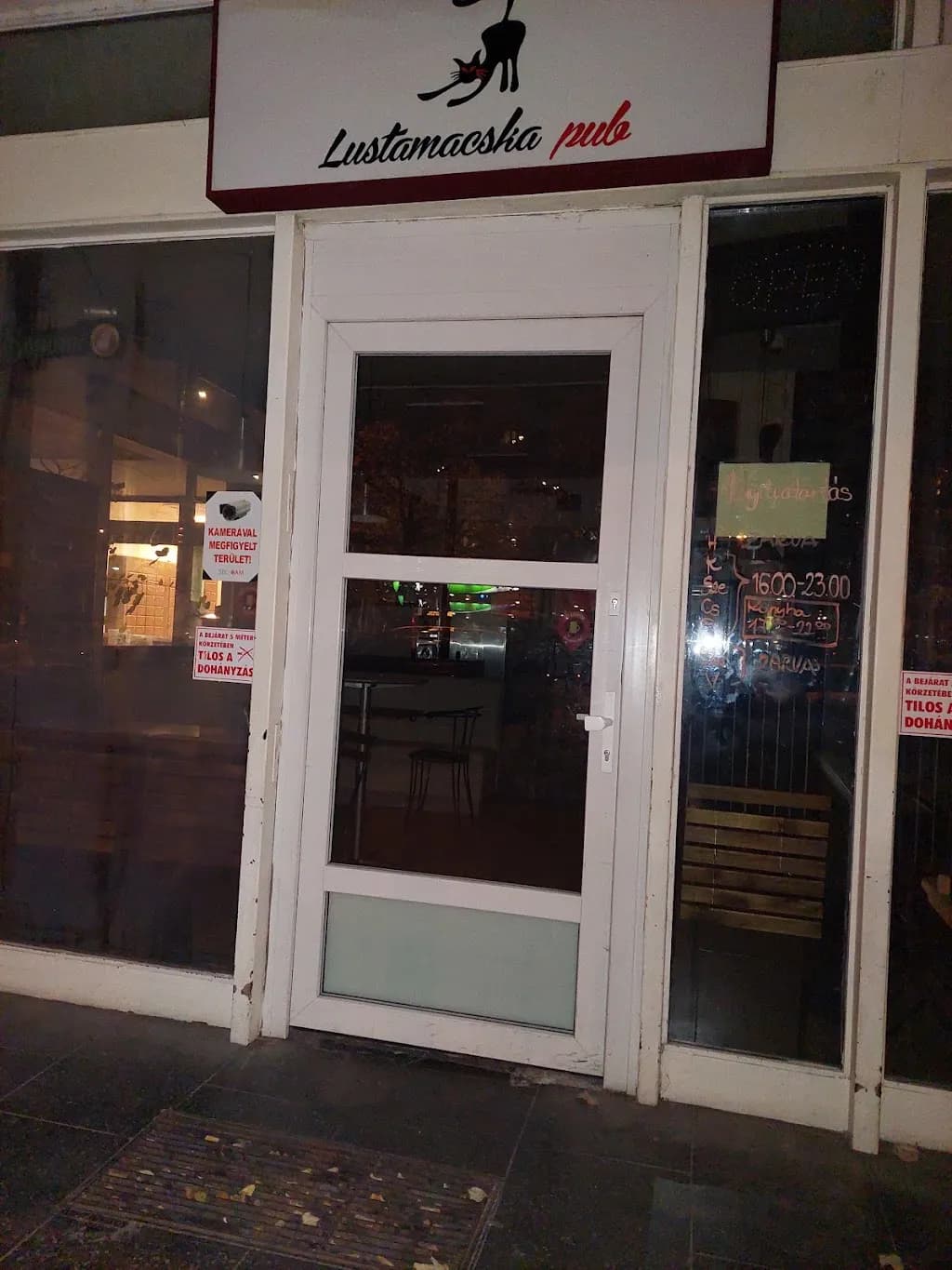 Lustamacska Pizza Budapest