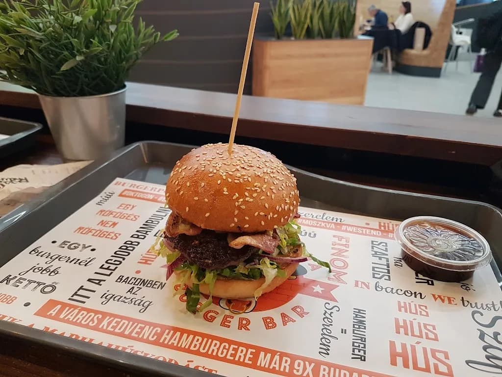 Bamba Marha Burger Bár #CORVIN