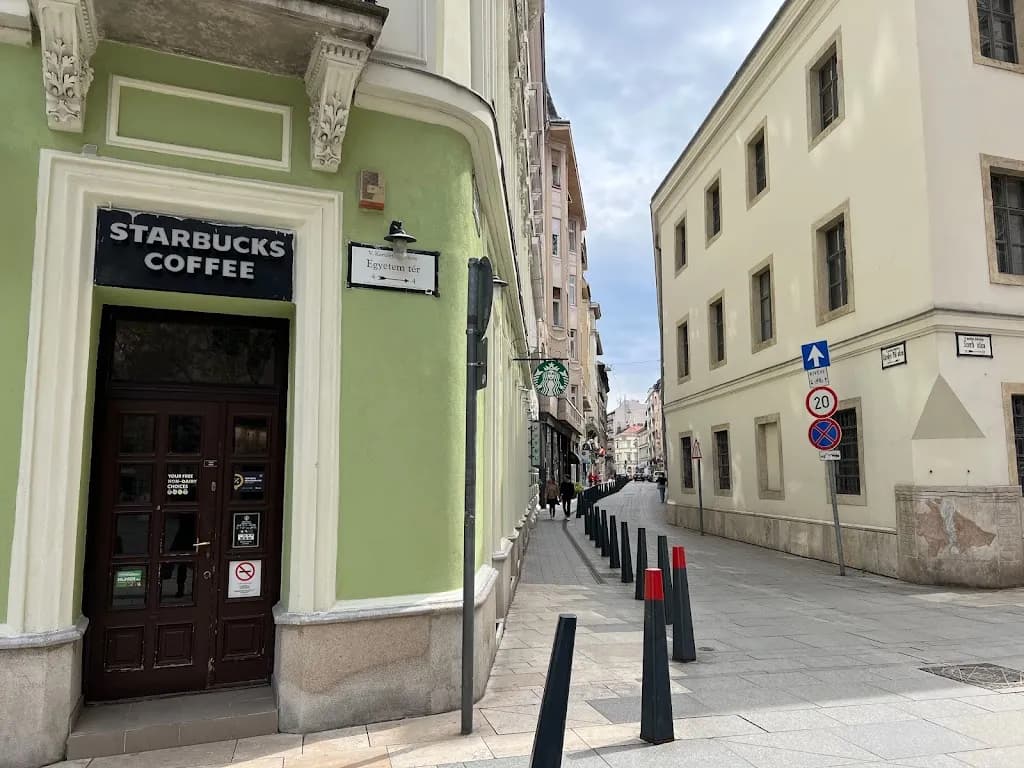 Starbucks Egyetem tér
