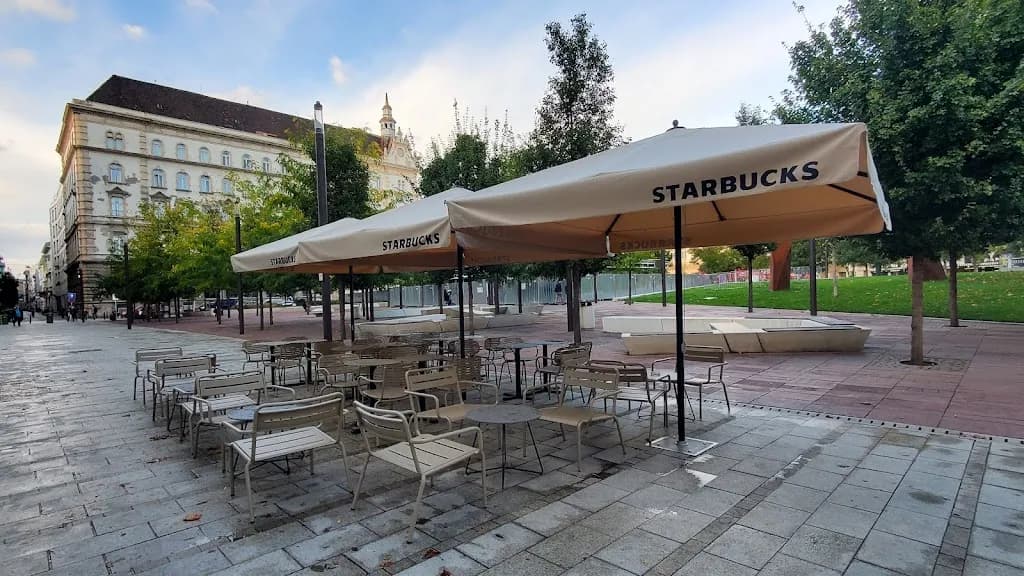 Starbucks Podmaniczky