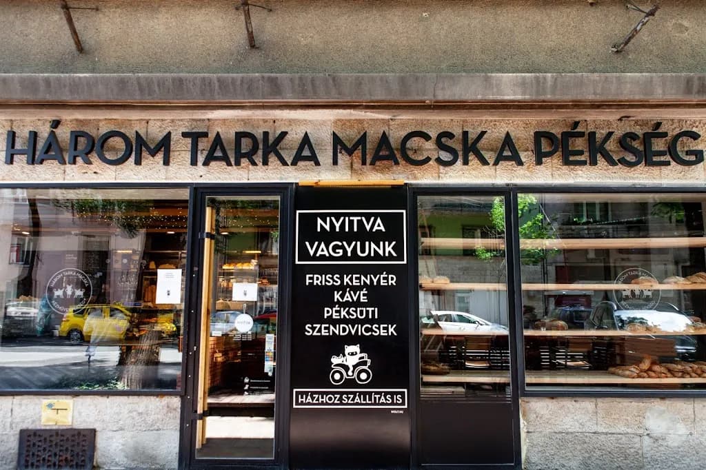 Három Tarka Macska