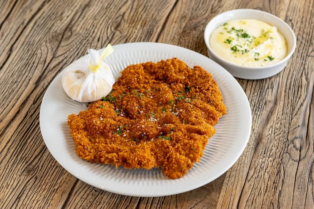 21 - Magyar Vendéglő - Hungarian bistro