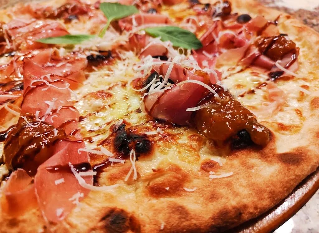 Tomasz i pomidory pizzeria rzymska