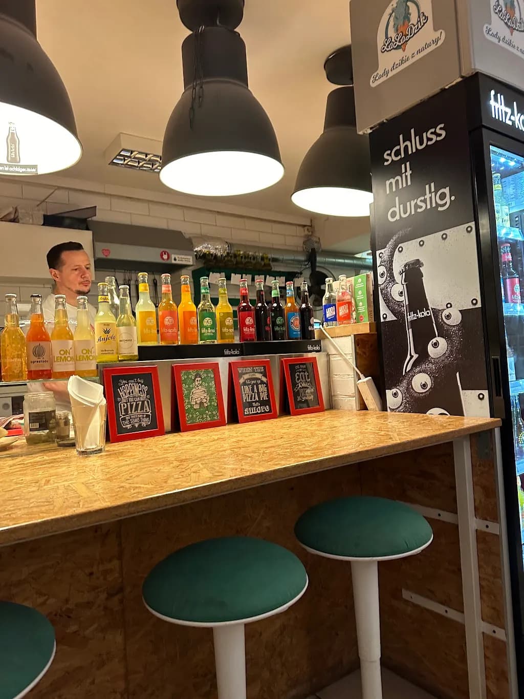 Tomasz i pomidory pizzeria rzymska