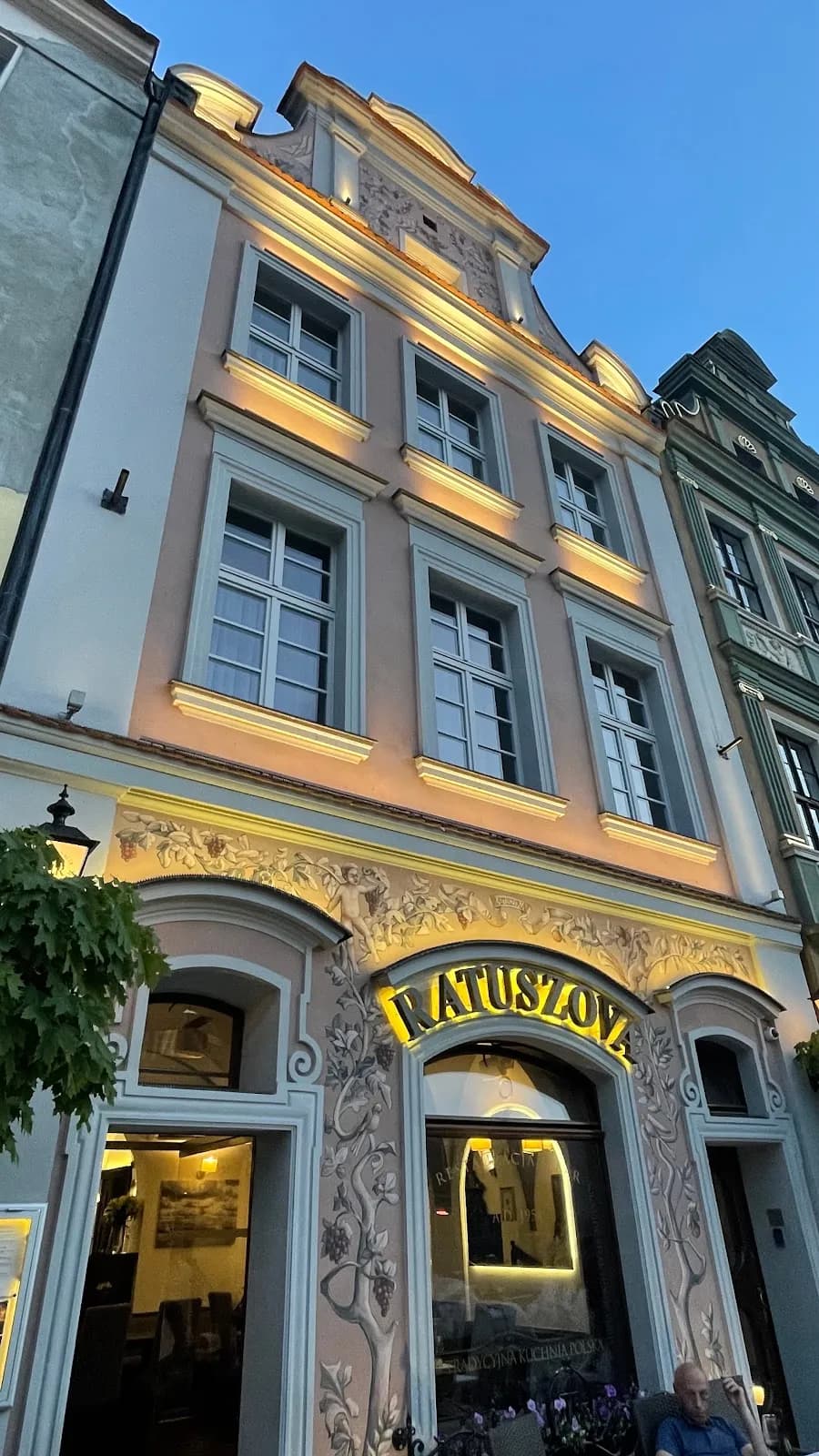 Ratuszova Restauracja & Apartamenty A.D. 1954