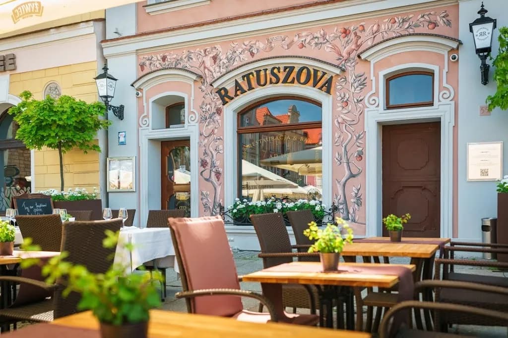 Ratuszova Restauracja & Apartamenty A.D. 1954