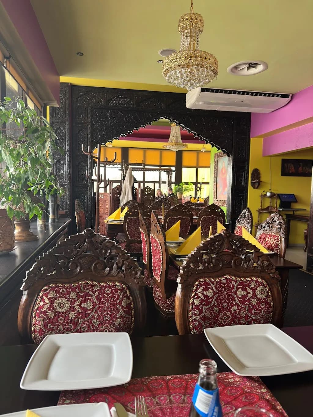 Taj-India. Restauracja indyjska