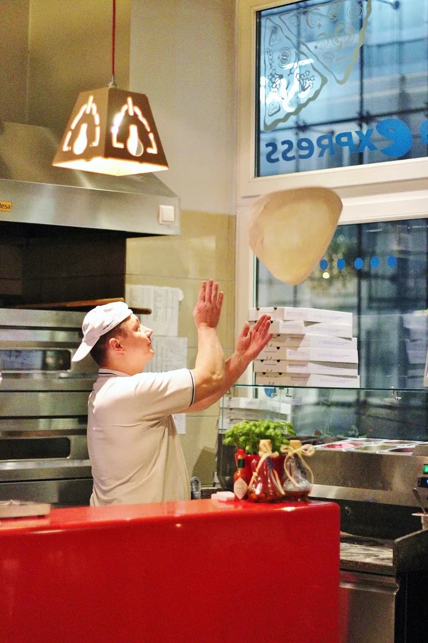 Pizza Express - Pizza Express Poznań Wschód