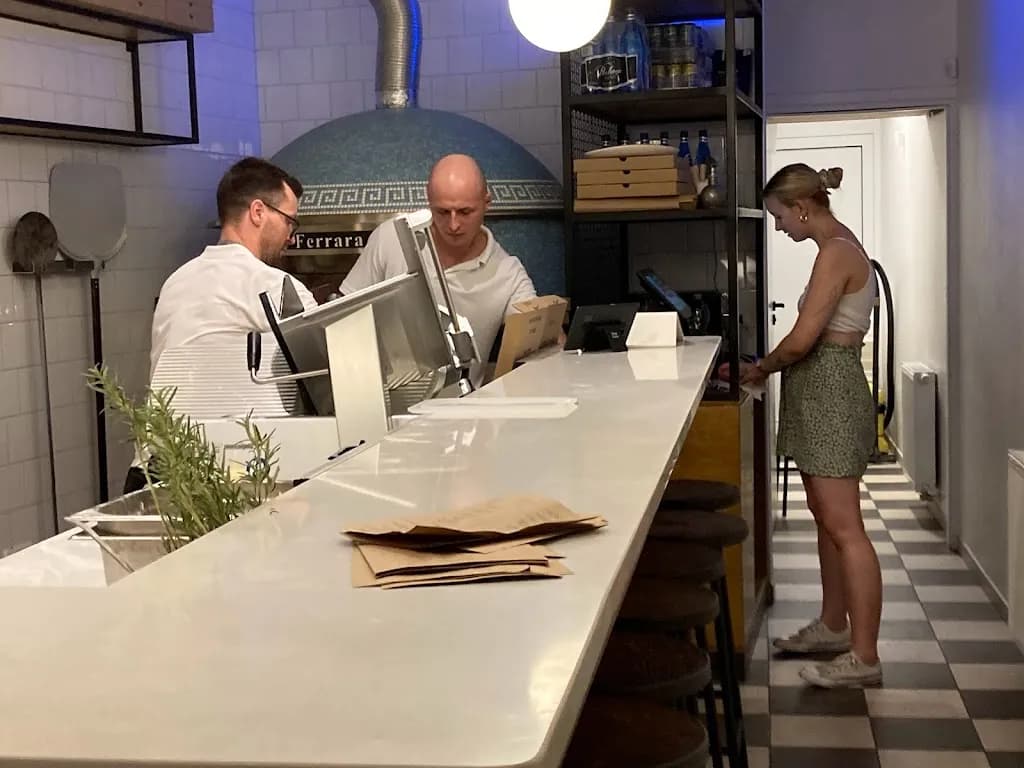 Nonna Pizzeria Take away