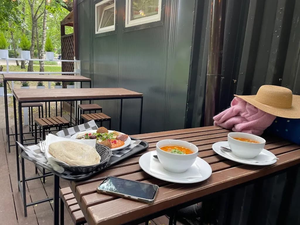 MEZZE hummus & falafel