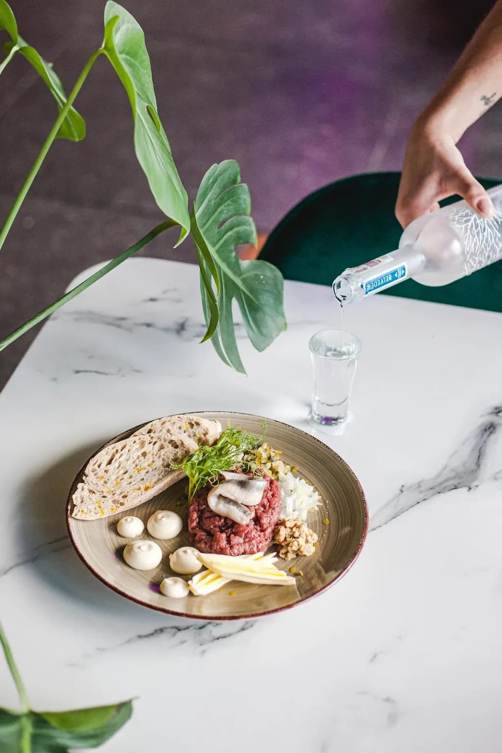 DZIEŃ I NOC Hala Mirowska