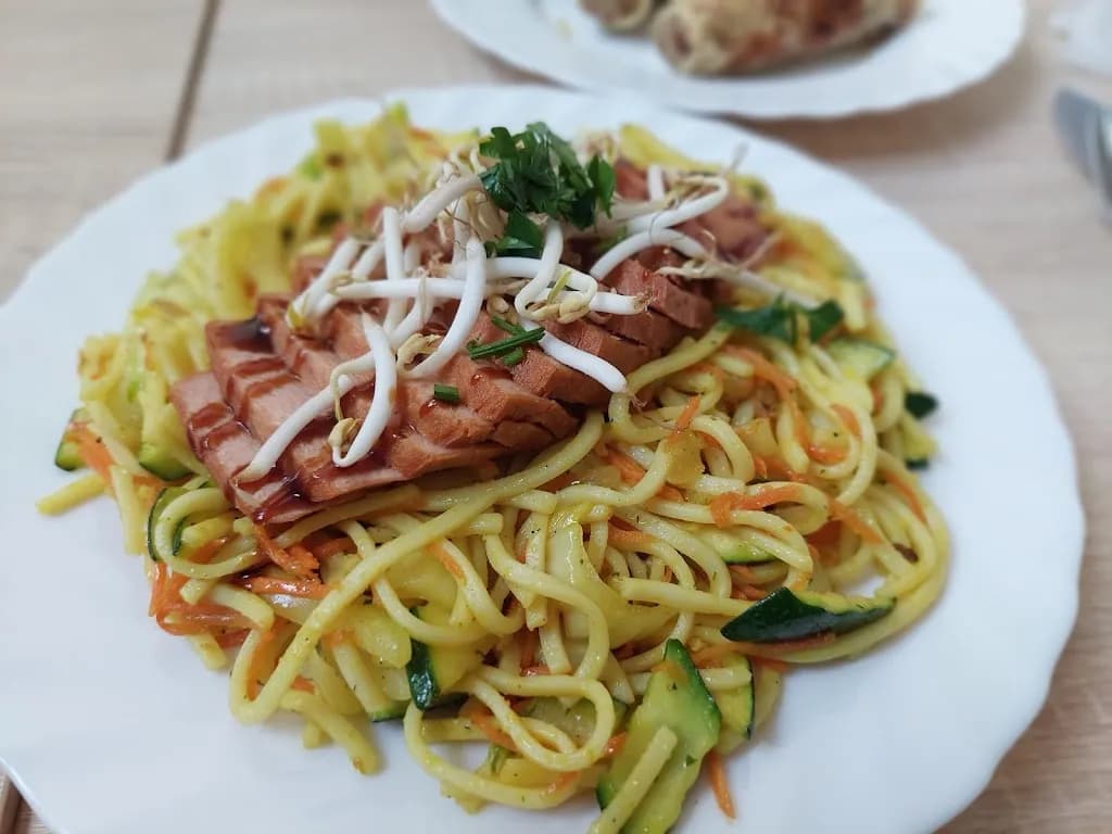 Loving Hut – orientalna kuchnia wegańska