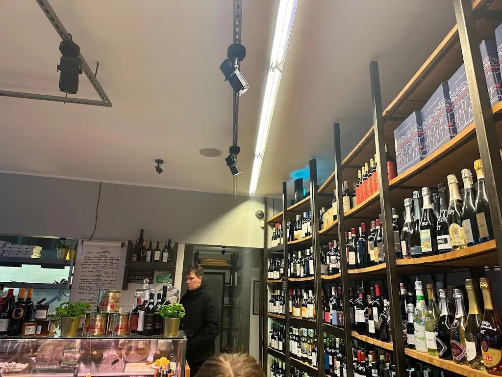 Heritage Shop & Wine