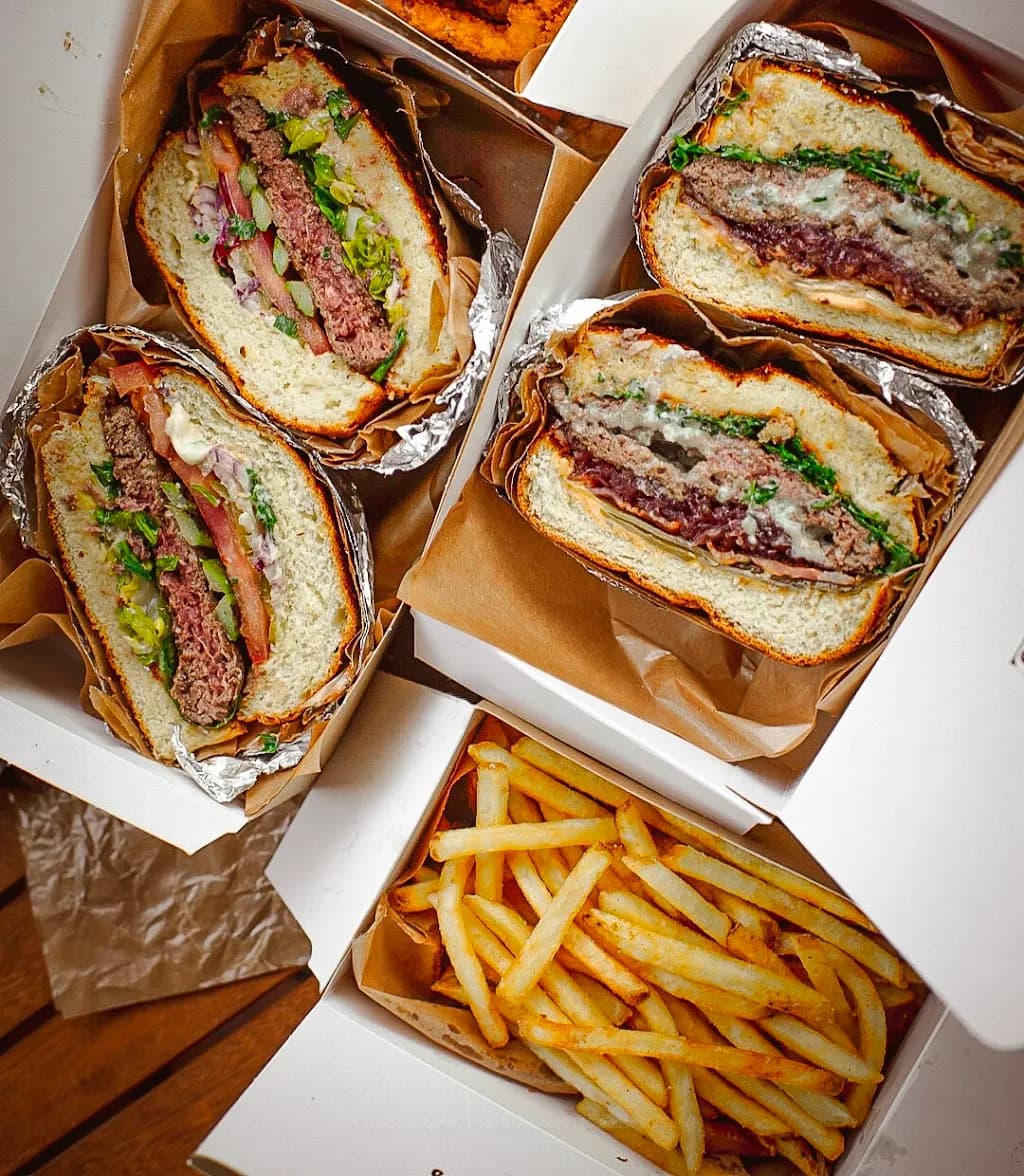 Street Dreams Burgers & Wings