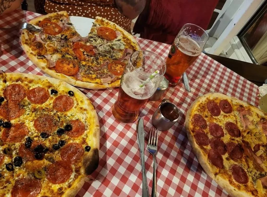 Pizzeria na Dickensa