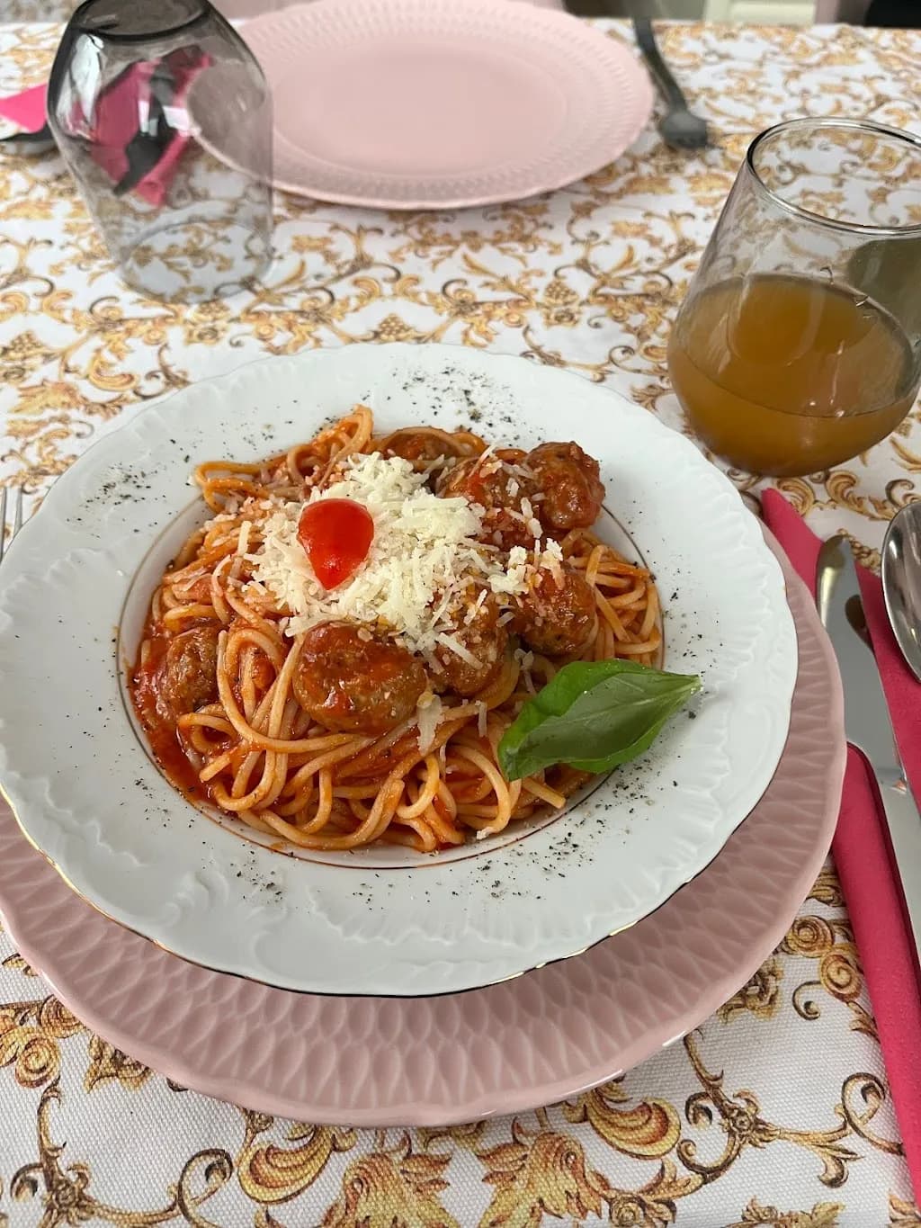 Trattoria Angelino Pasta Wino