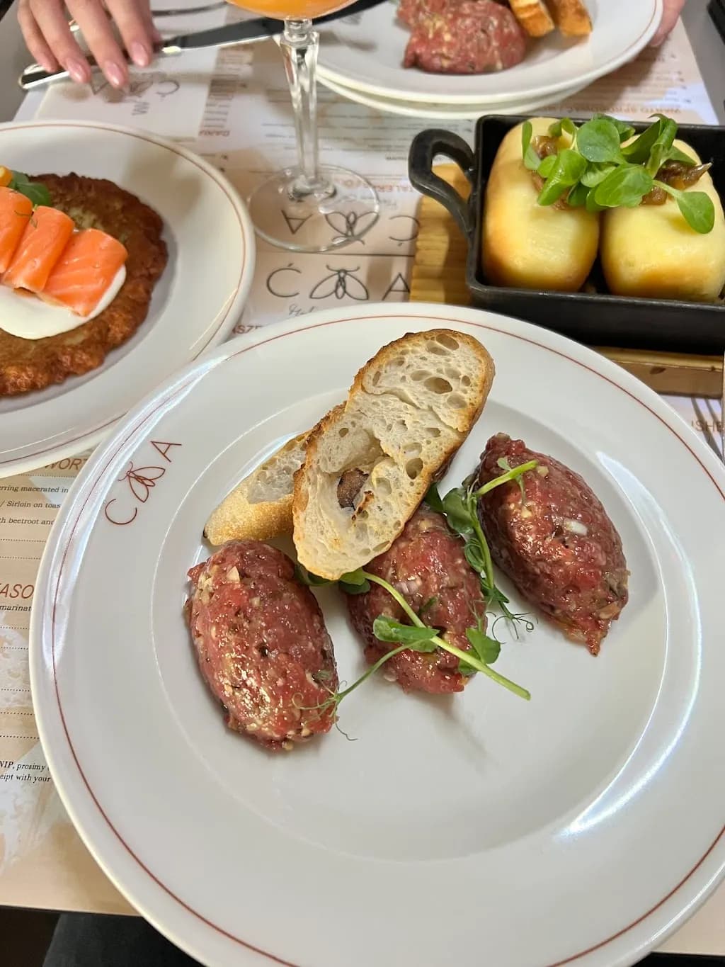 Ćma by Mateusz Gessler