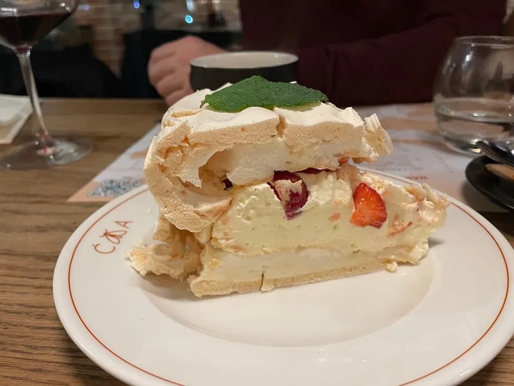 Ćma by Mateusz Gessler