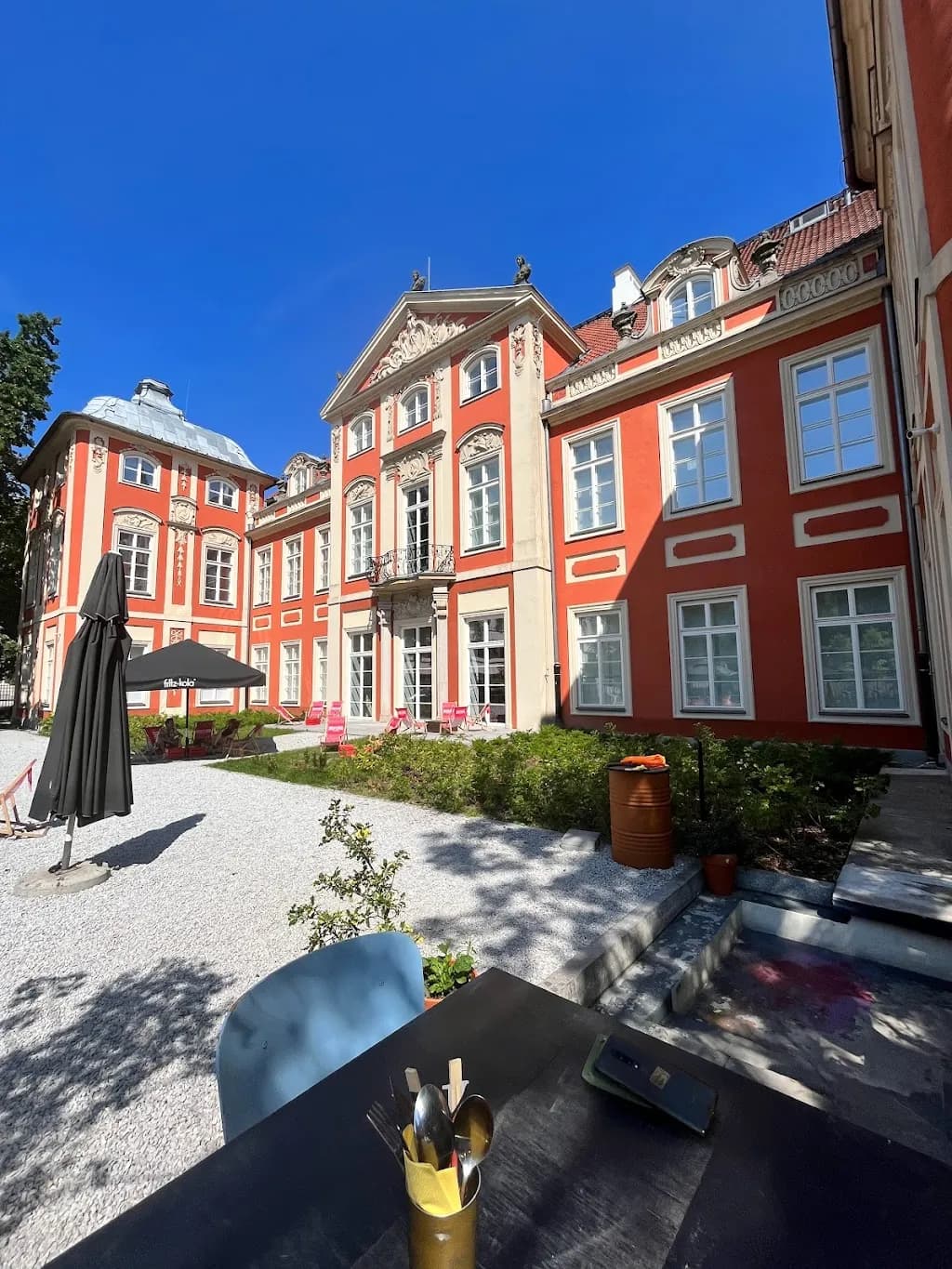 ELEMENTY - Restauracja Artystyczna i Kuchnia Międzynarodowa