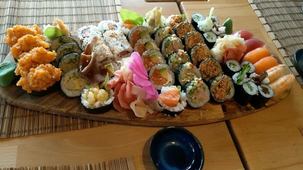 "Sushi Bar Bluszczańska" Sushi Mokotów