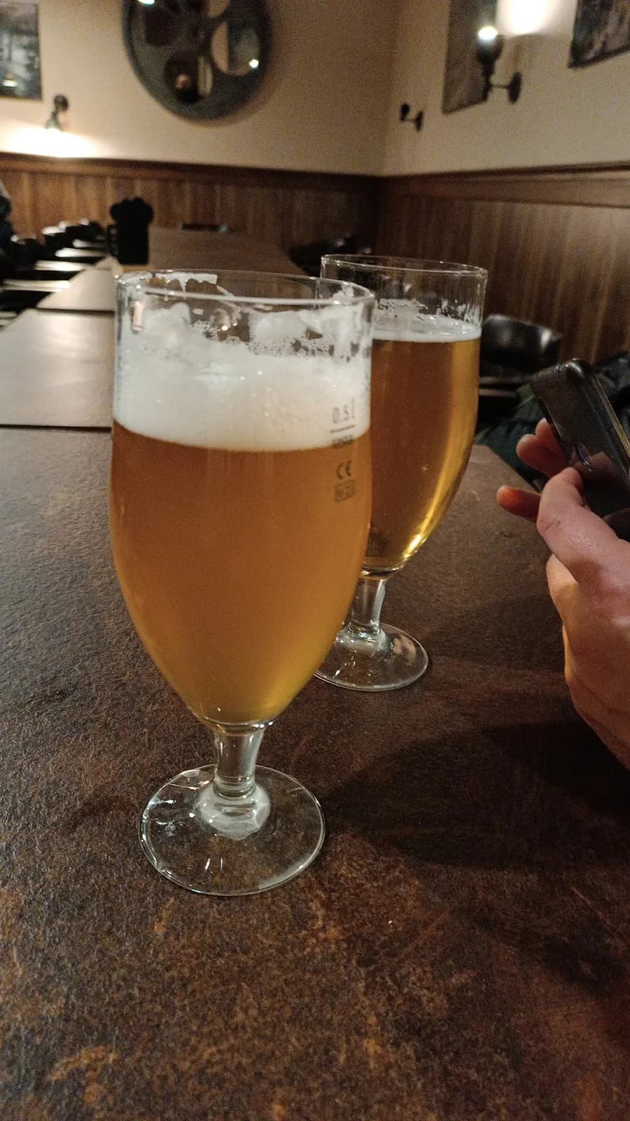 PIĘTRO NIŻEJ | CRAFT BEER PUB