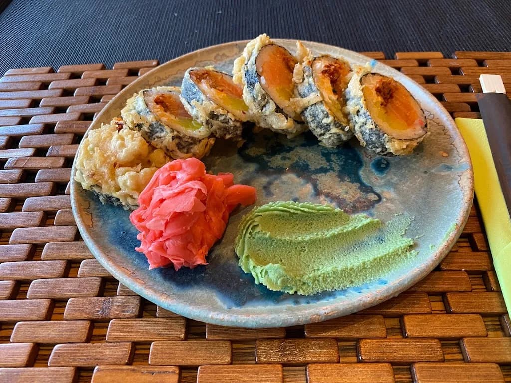 SushiRoll Bistro