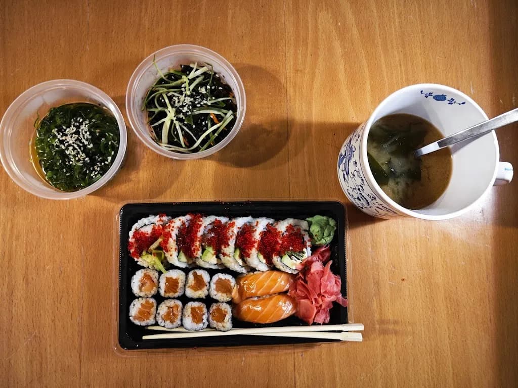 Nazo sushi - Restauracja Sushi Żoliborz