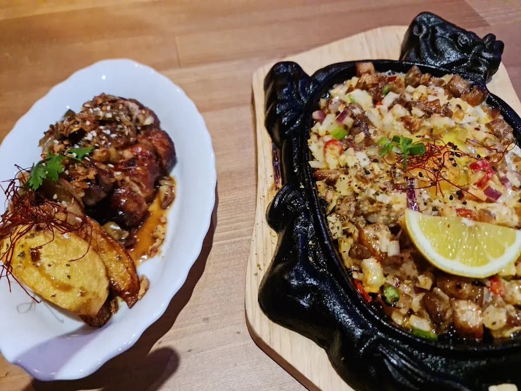 Mary’s PINOY Restaurant