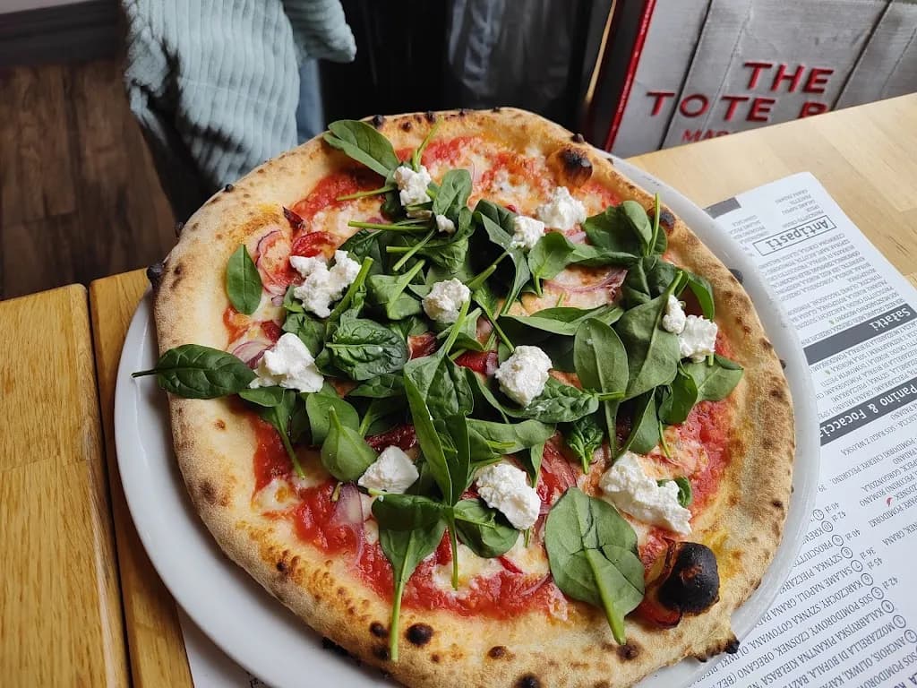 Pizzeria 360° Chłodna