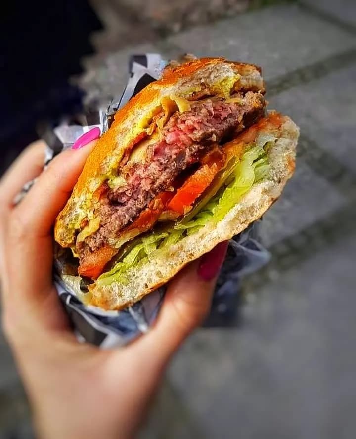 Woody's - Premium Burgers