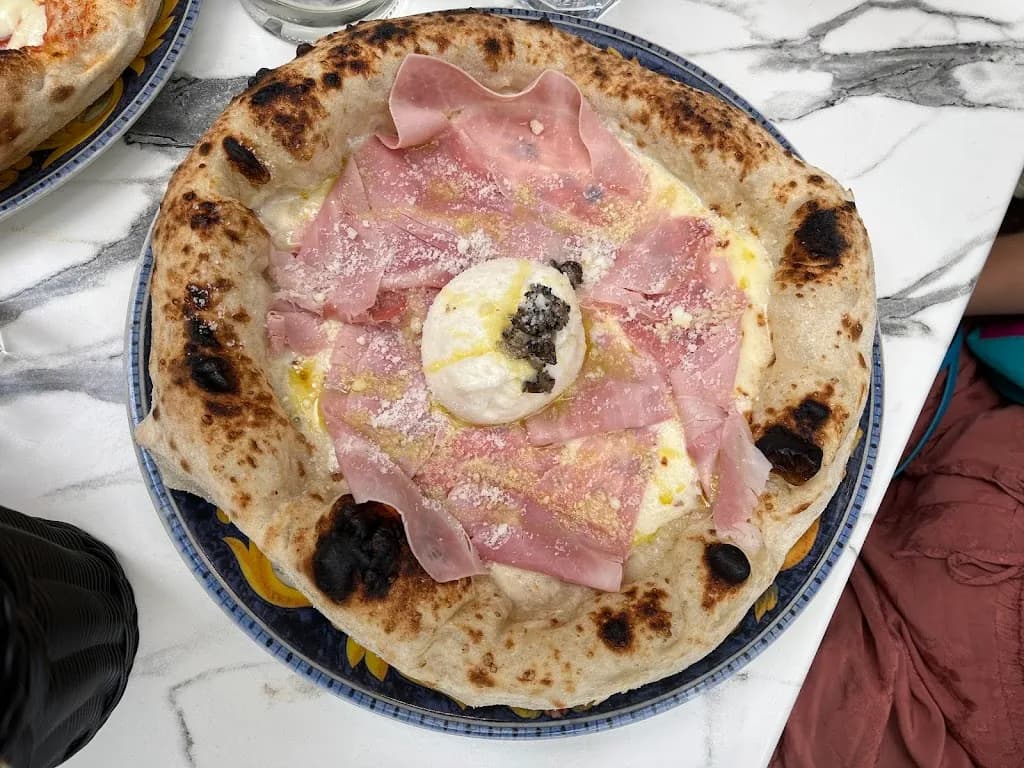 Pezzo - pizza na nożyczki