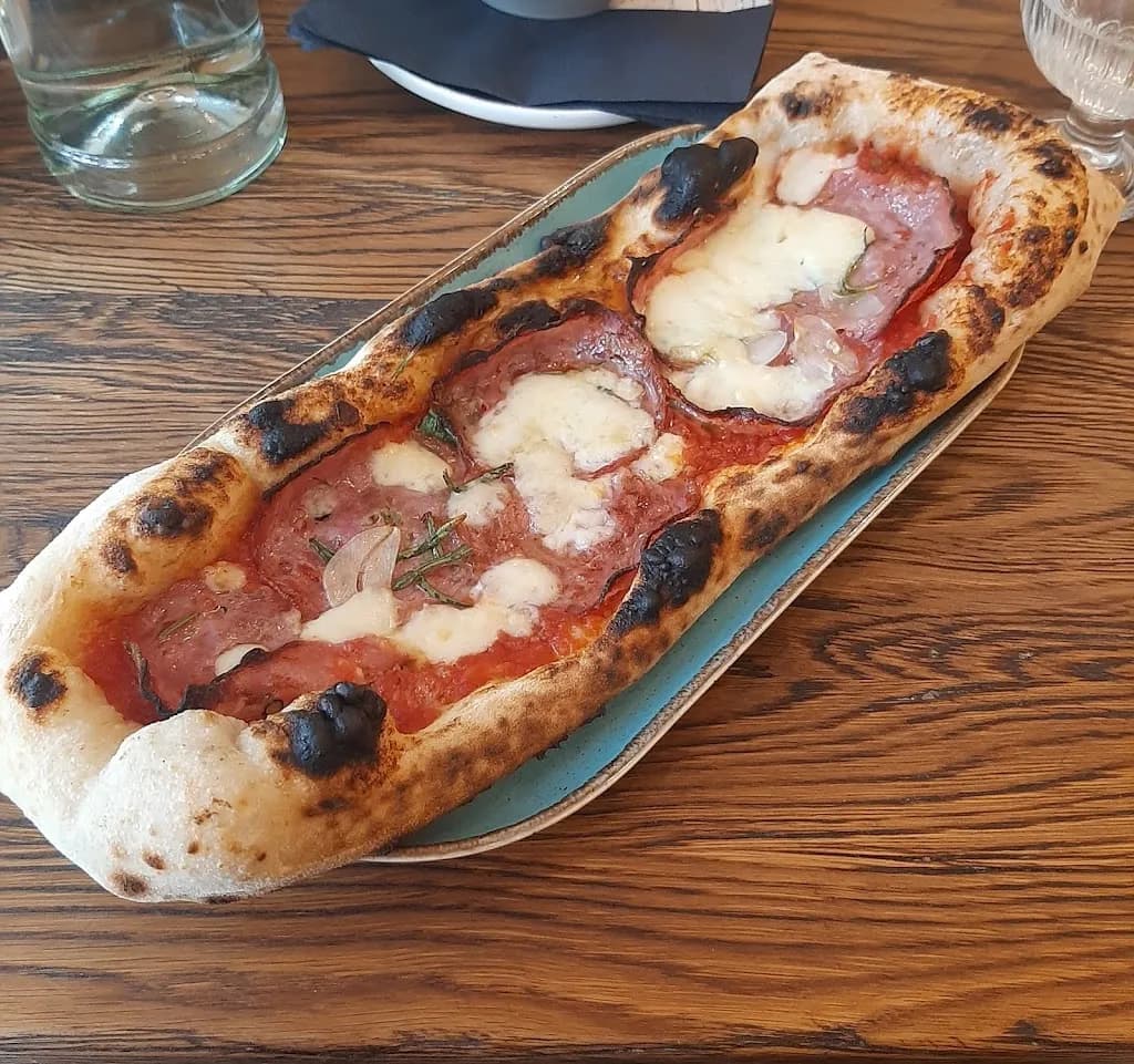 Pezzo - pizza na nożyczki