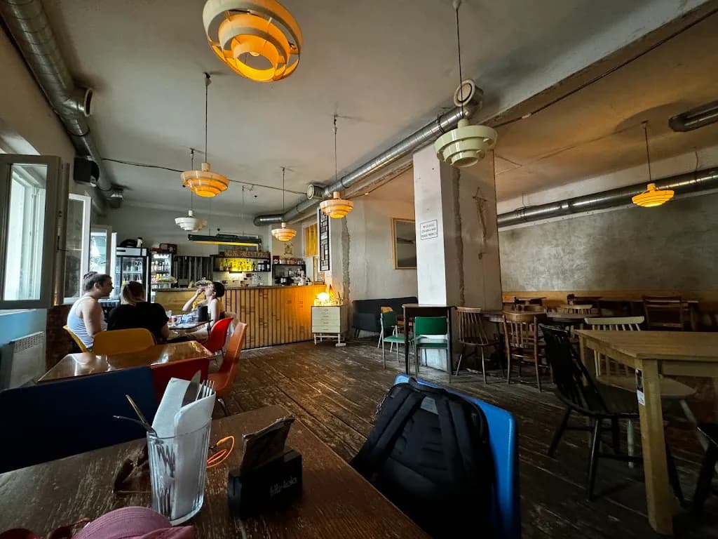 Klubojadalnia Młodsza Siostra