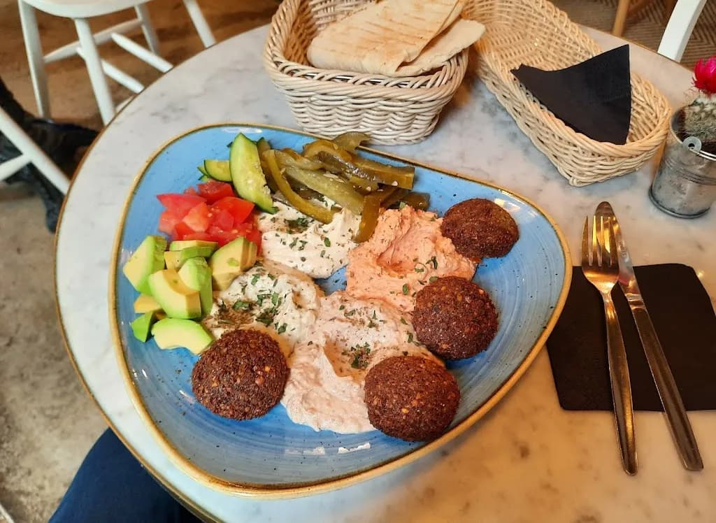 Mango Vegan Street Food