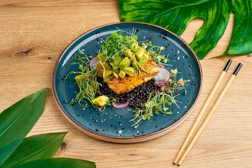 YUZU SUSHI Restauracja Azjatycka Warszawa | Lunch Warszawa (12:00-16:00)