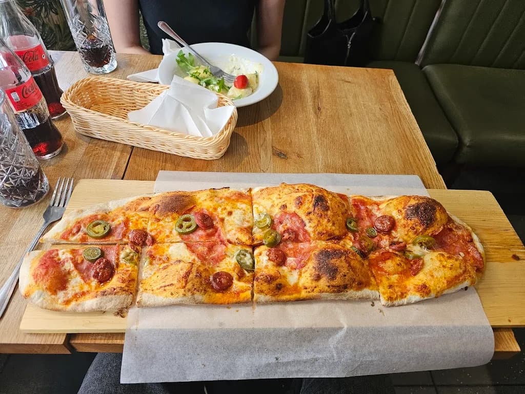 City Winery: Wine & Pizza