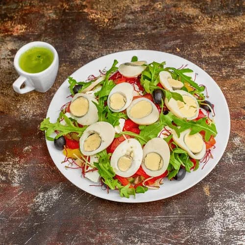 Salad with egg and rocket