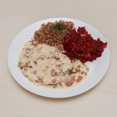 Pork loin in chanterelle sauce