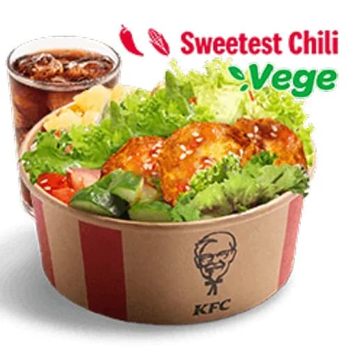 Sweetest Chilli Poke Bowl z sałatą i halloumi + Napój