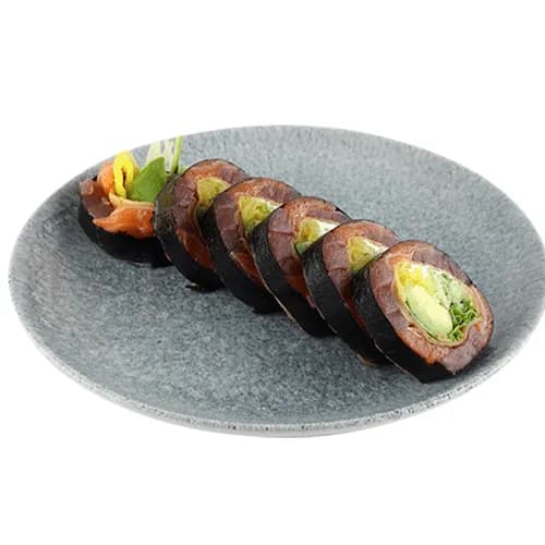 Futomaki sashimi z łososiem i tuńczykiem