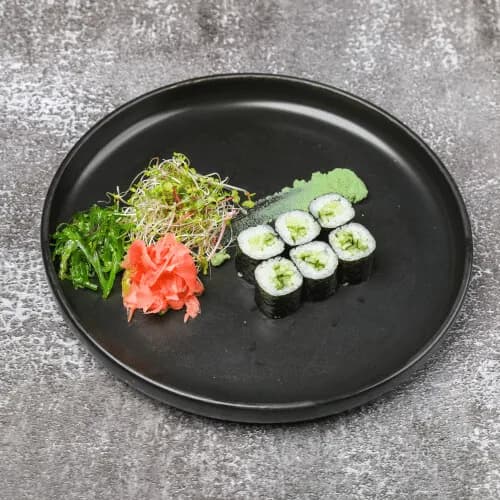 Hosomaki with cucumber