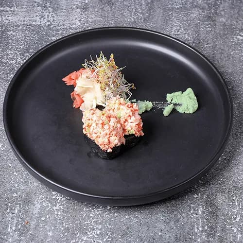 Gunkan Maki with prawn salad