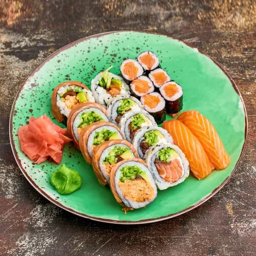 Salmon Sushi Set 18 pcs