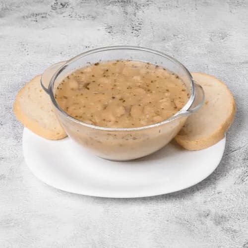 Żurek z jajkiem i kiełbasą