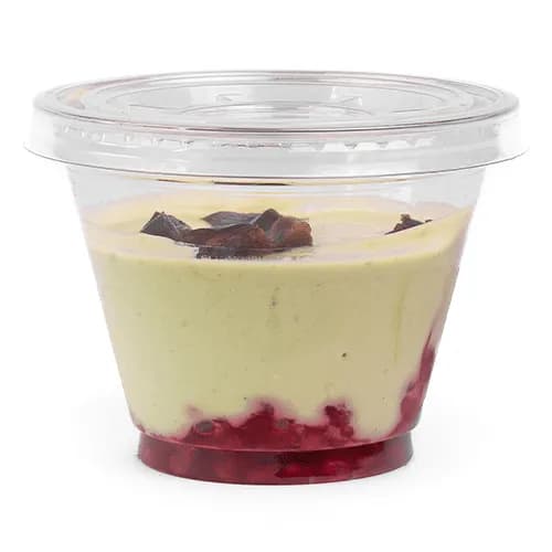 Matcha yogurt with raspberries and dates