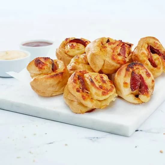 Pizzabrötchen Sucuk und Mozzarella