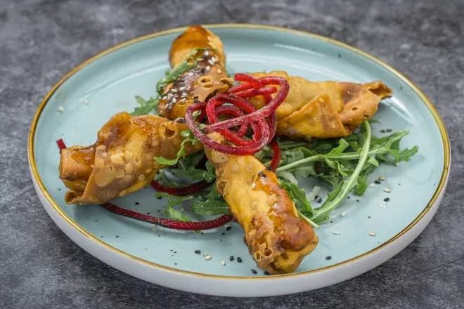 Mikado Frühlingsrollen (4 Stück)