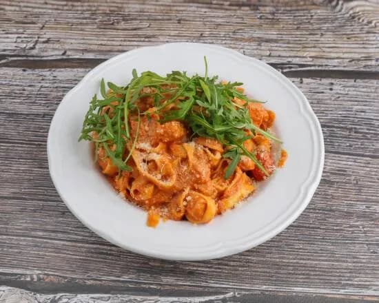 Tagliatelle mit Salmone