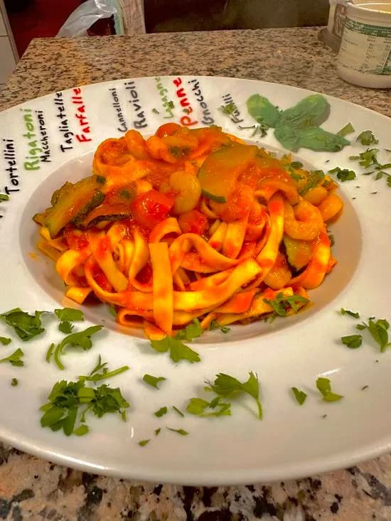Tagliatelle con Gamberi e Zucchine